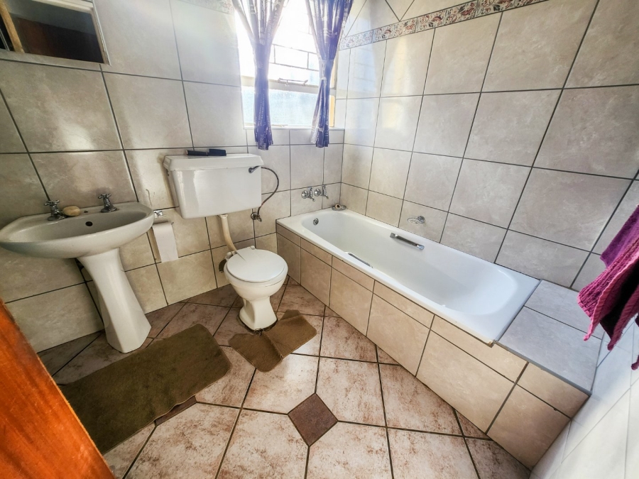 3 Bedroom Property for Sale in La Hoff North West